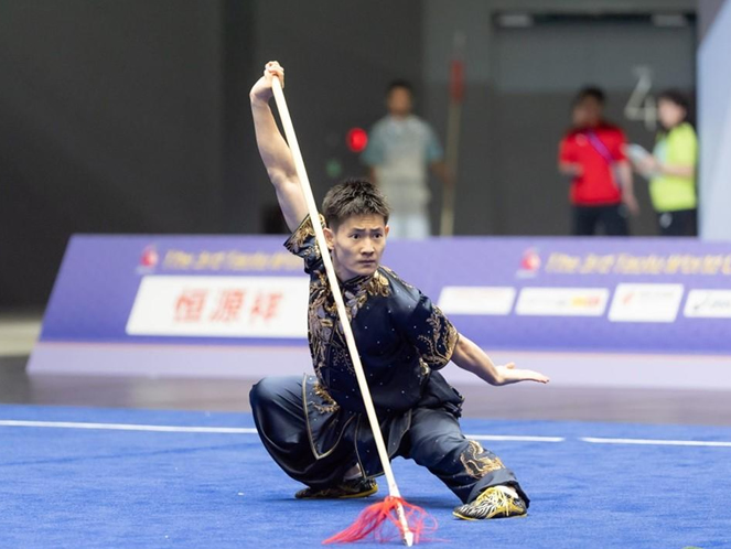 中国队8人8金完美亮相世界杯
