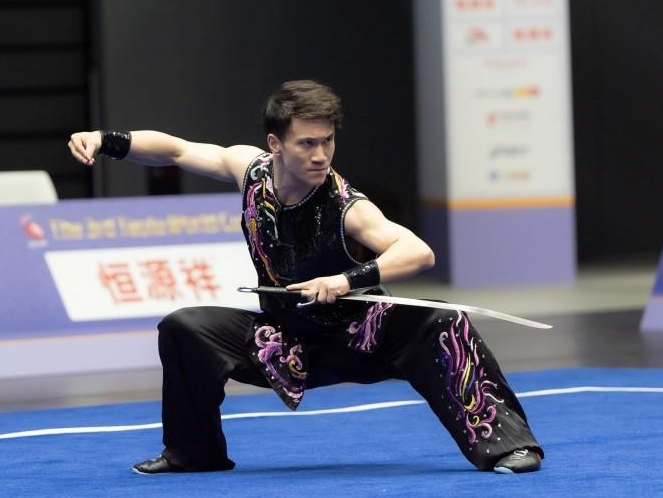 中国队8人8金完美亮相世界杯