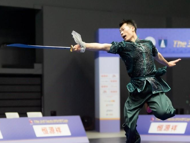 中国队8人8金完美亮相世界杯